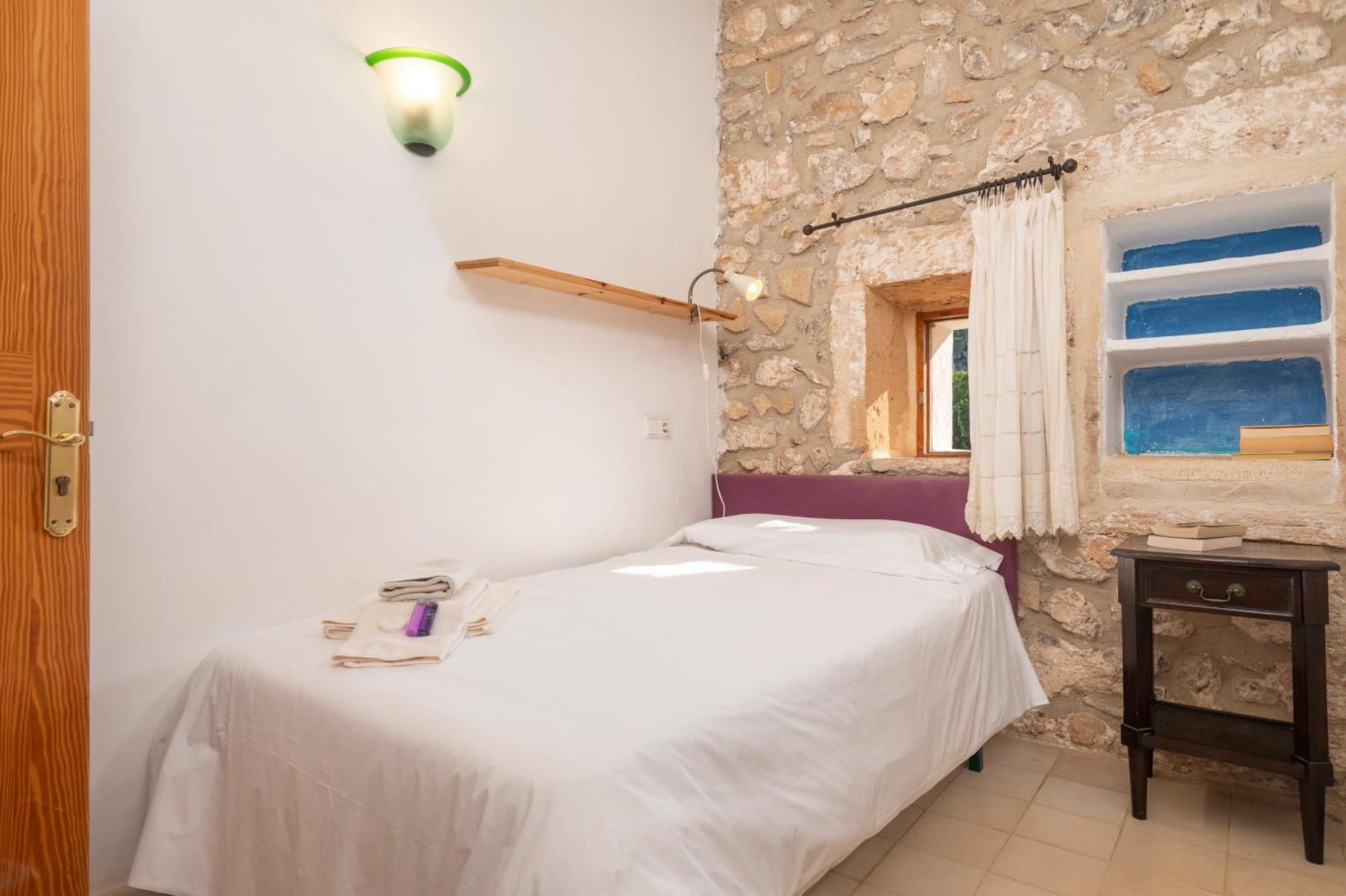 Petit Hotel Hostatgeria La Victoria Alcúdia Chambre photo