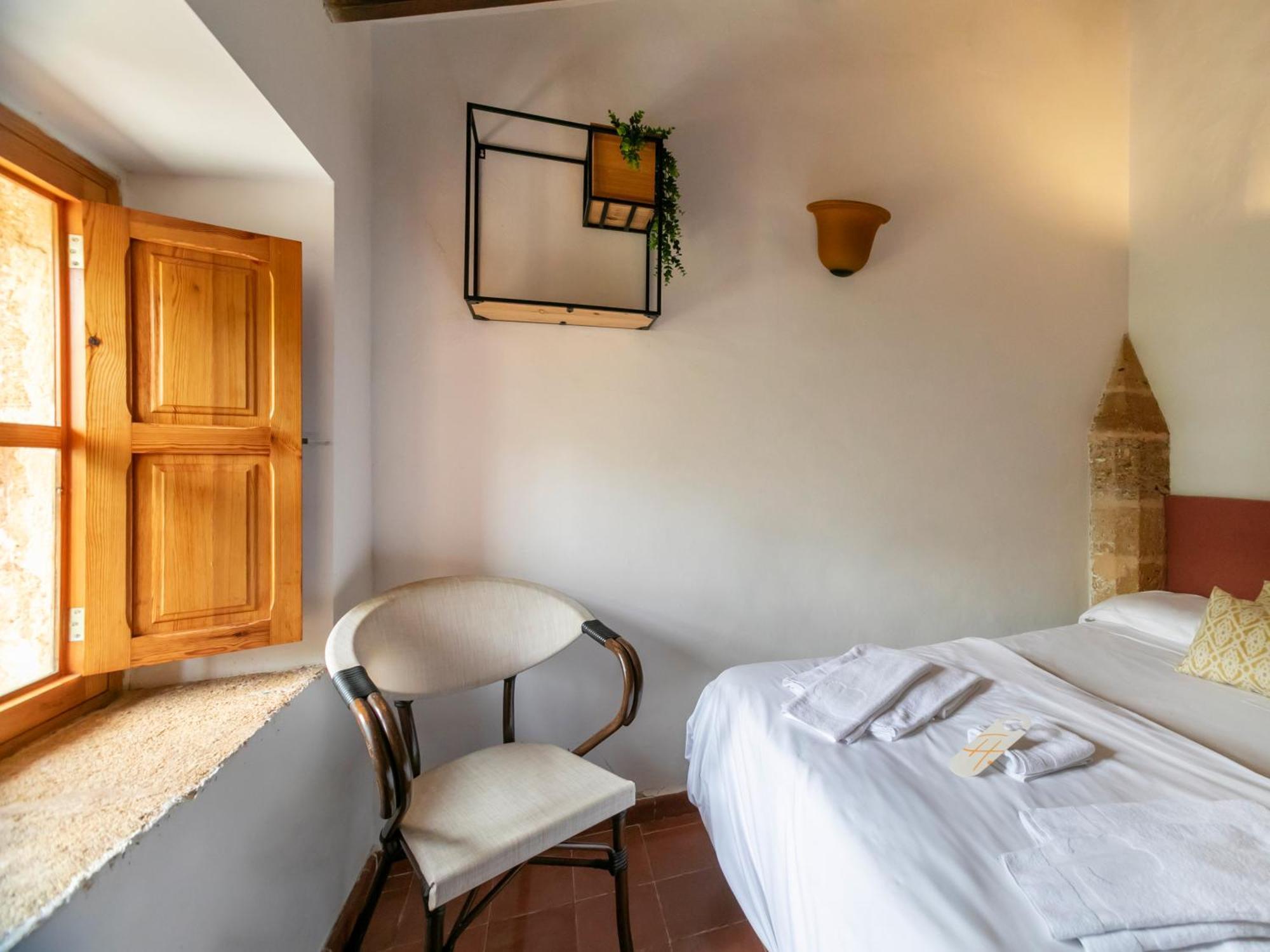 Petit Hotel Hostatgeria La Victoria Alcúdia Extérieur photo